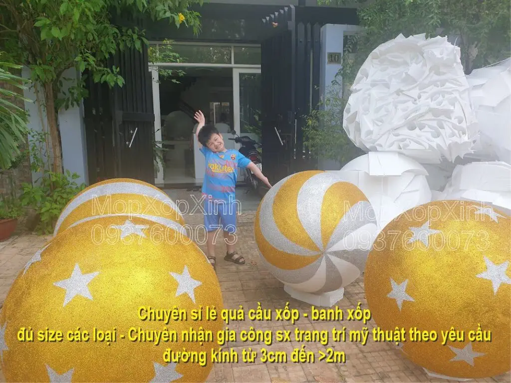 Quả cầu xốp khổ lớn